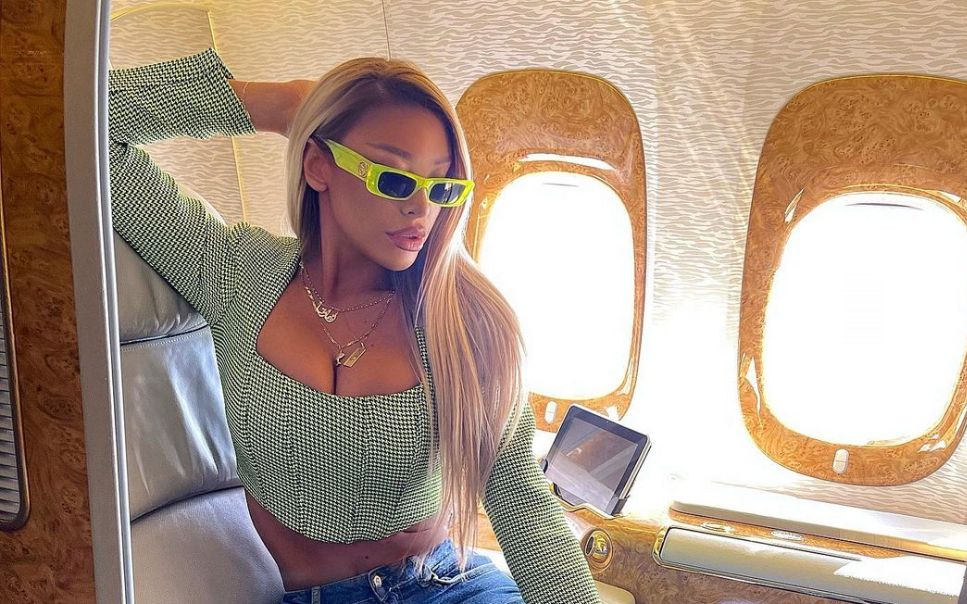 Ema Uta, schimbare radicală de look. Ce tunsoare extravagantă a ales iubita lui Alex Bodi